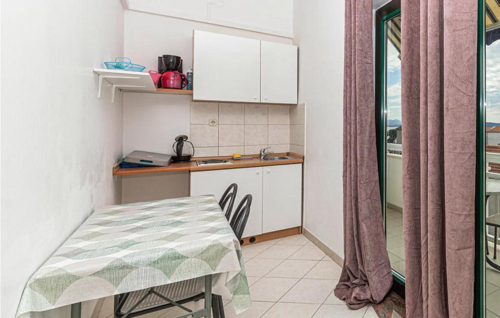 Apartments Ruza Kaštela الغرفة الصورة