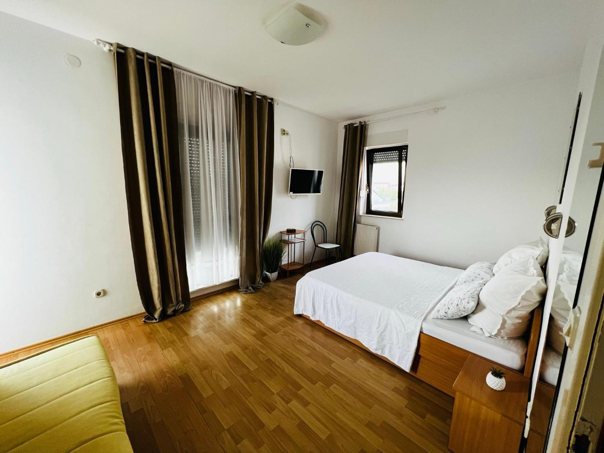 Apartments Ruza Kaštela الغرفة الصورة