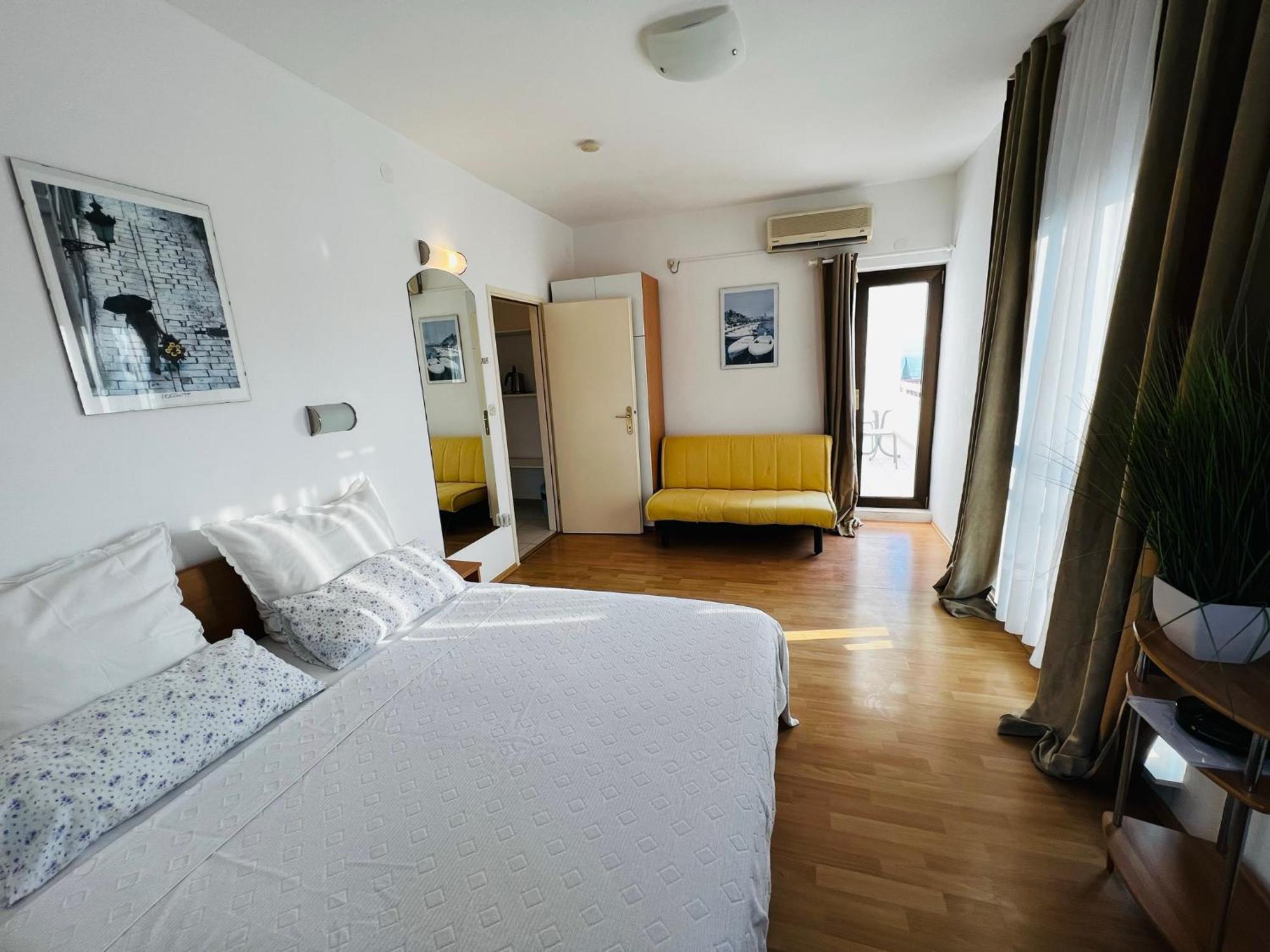 Apartments Ruza Kaštela الغرفة الصورة
